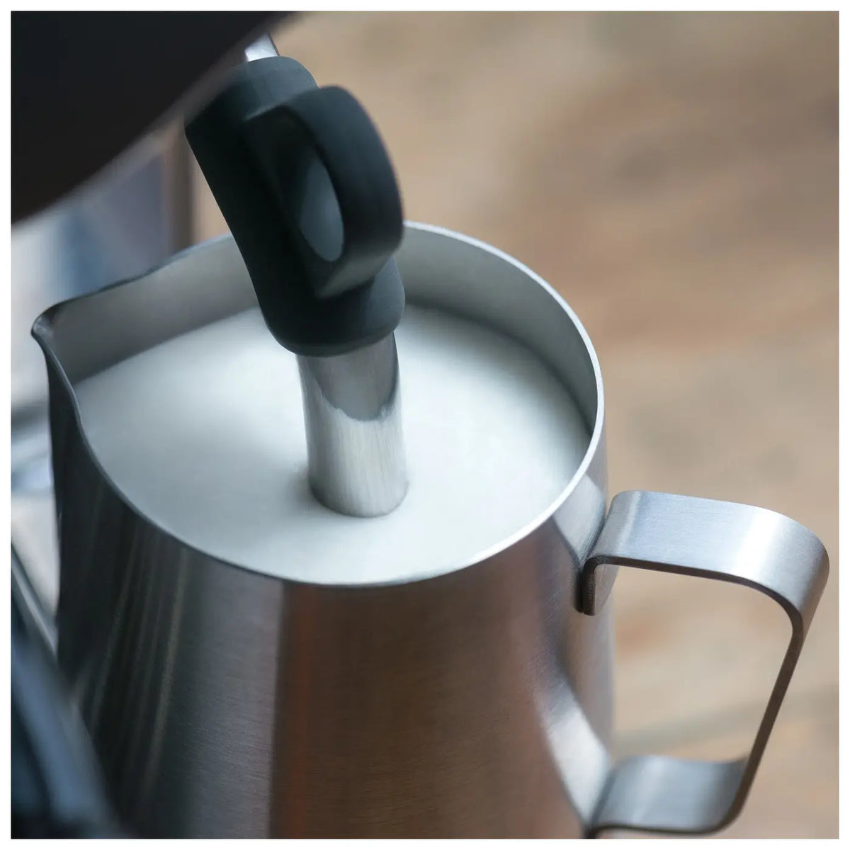 The Barista Touch Impress Cold Espresso - Machine à café expresso automatique - Amande